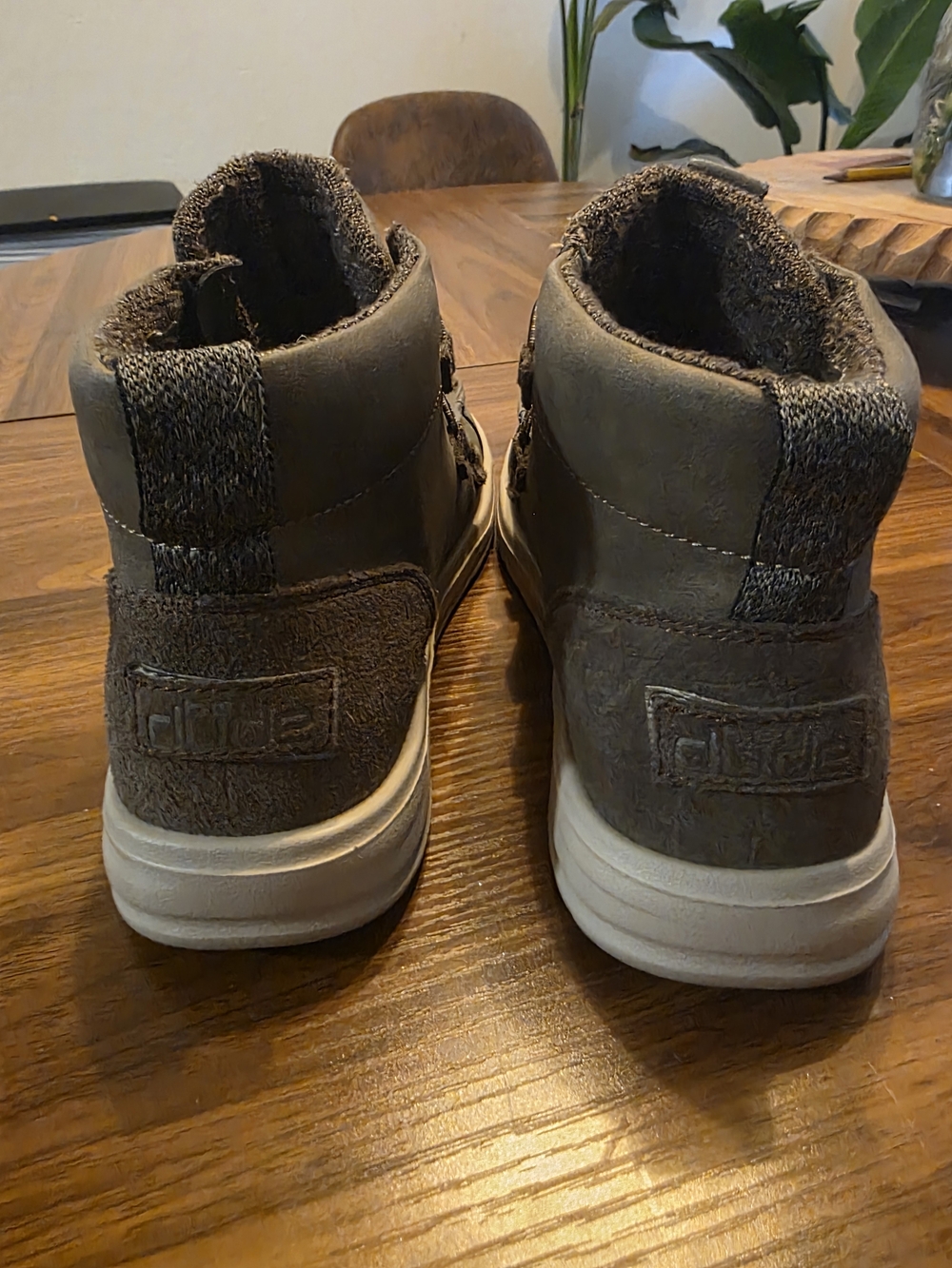 Hey Dude Women's Brown Plush-Lined Ankle Boots